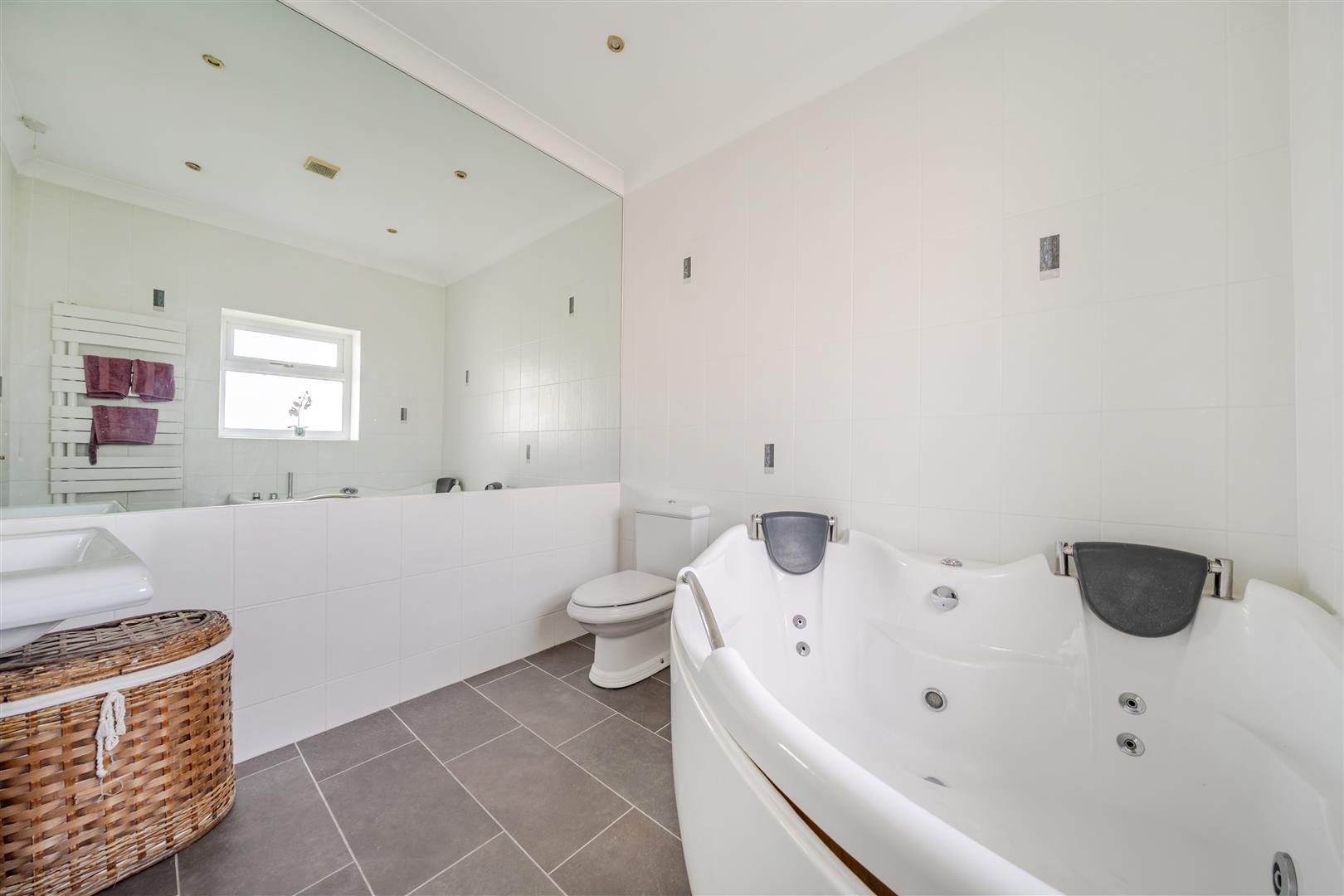 Heol Y Parc, Pontarddulais, Swansea, SA4 0XF